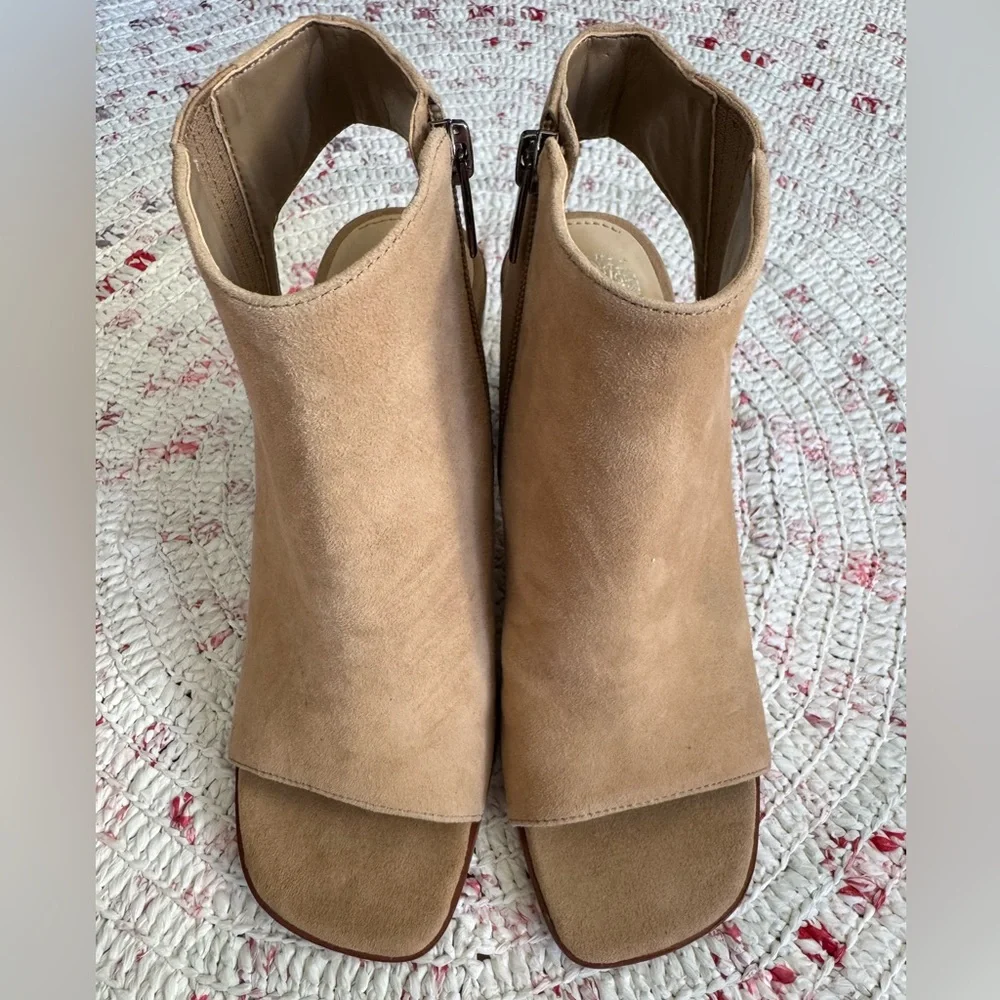 Vince Camuto VV-Kensli Open Toe Square Toed Bootie Size 7 EUR 37.5 Suede Leather